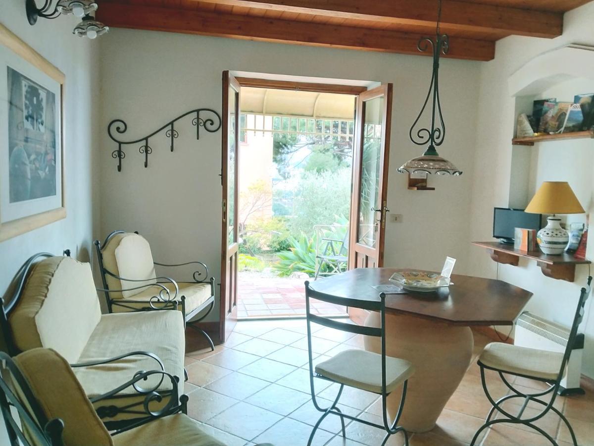 Villa Paladino Solunto Santa Flavia Eksteriør bilde